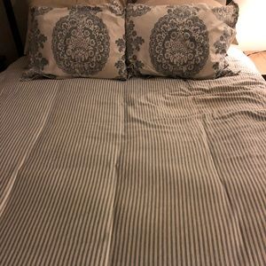 Pottery Barn king duvet and 2 shams